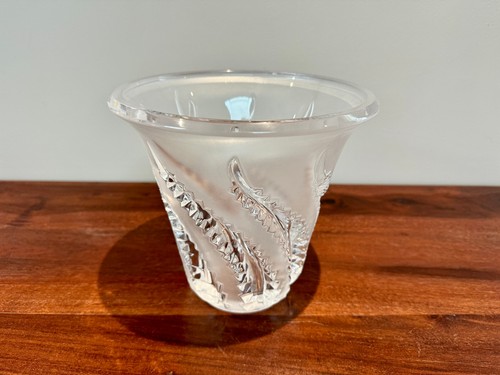 Lalique france vase lobelia - lalique,