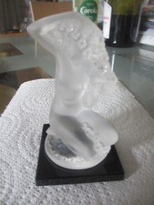 Superbe statuette signée